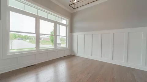 292 W Thistle Rd, Valparaiso, IN 46385 photo 8