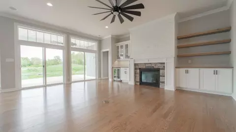 292 W Thistle Rd, Valparaiso, IN 46385 photo 6