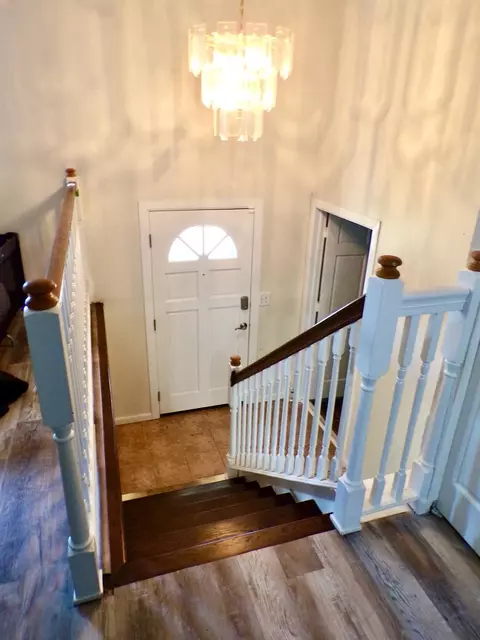 1401 N Dwiggins St, Griffith, IN 46319 photo 2
