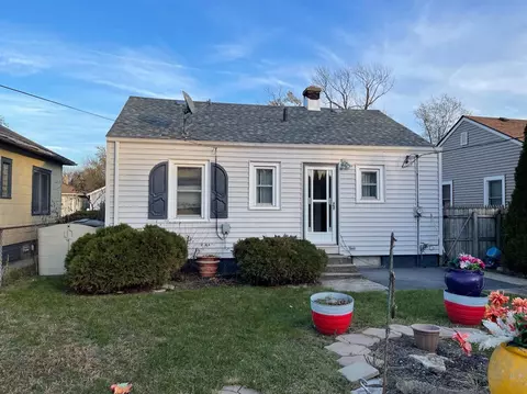 624 Hanley St, Gary, IN 46406 photo 3