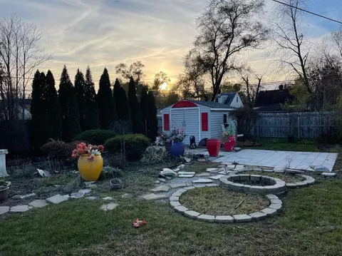 624 Hanley St, Gary, IN 46406 photo 5