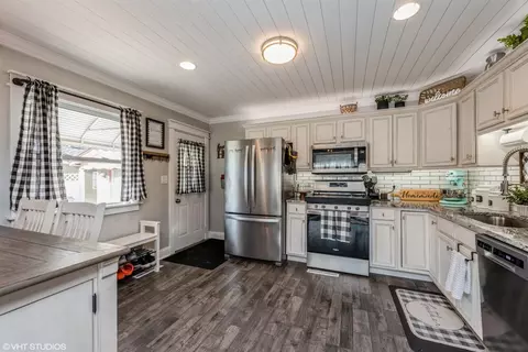 3129 Duluth St, Highland, IN 46322 photo 6