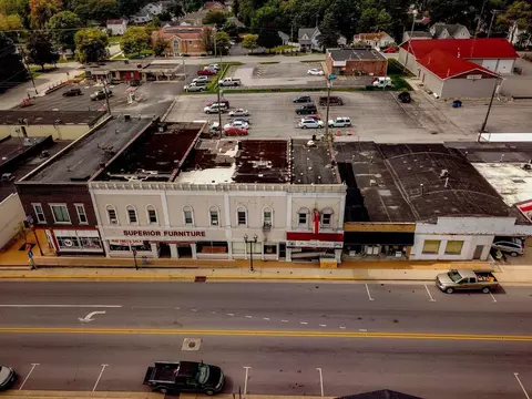 118 N Main St, Hebron, IN 46341 photo 4