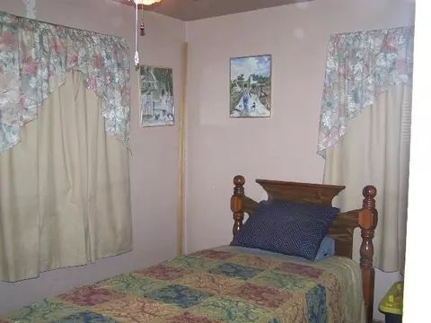 437 Hanley St, Gary, IN 46406 photo 7
