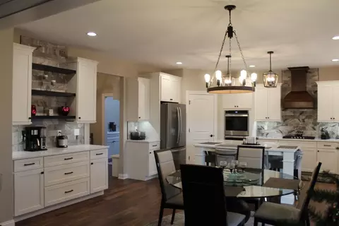 13309 Camas Dr, Saint John, IN 46373 photo 6