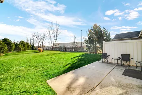 832 Flagstone Dr, Dyer, IN 46311 photo 19