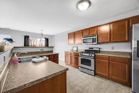 832 Flagstone Dr, Dyer, IN 46311 photo 6