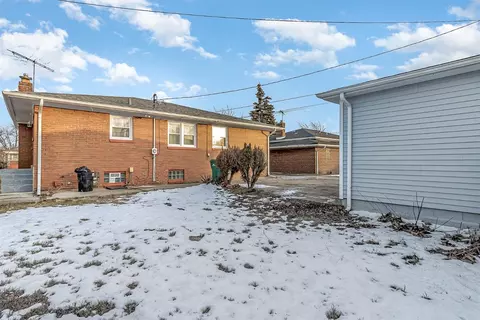 2068 Harrison St, Gary, IN 46407 photo 4