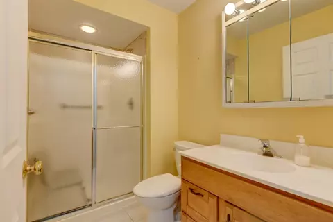 2649 Georgetowne Dr #B1, Highland, IN 46322 photo 11