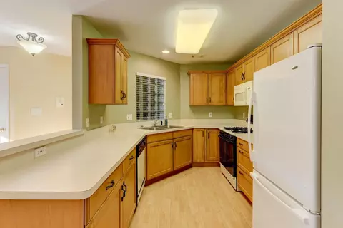 2649 Georgetowne Dr #B1, Highland, IN 46322 photo 9
