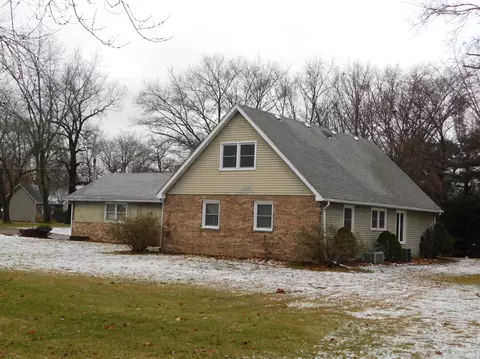 9794 E Rustic Dr, De Motte, IN 46310 photo 4