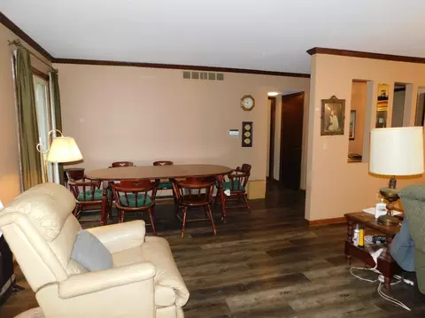 9794 E Rustic Dr, De Motte, IN 46310 photo 12