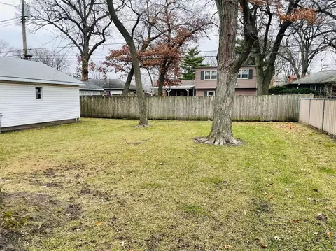615 N Jay St, Griffith, IN 46319 photo 12