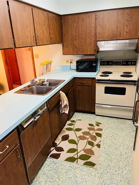 615 N Jay St, Griffith, IN 46319 photo 6