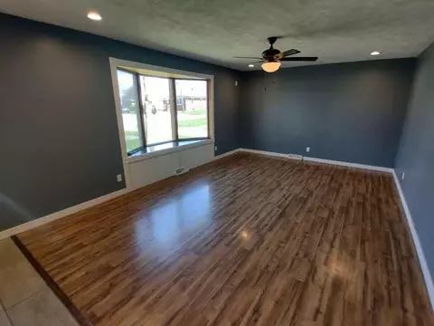 102 E Pearl St, Hamlet, IN 46532 photo 3