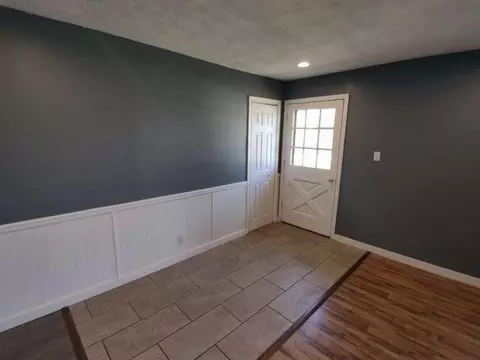 102 E Pearl St, Hamlet, IN 46532 photo 4