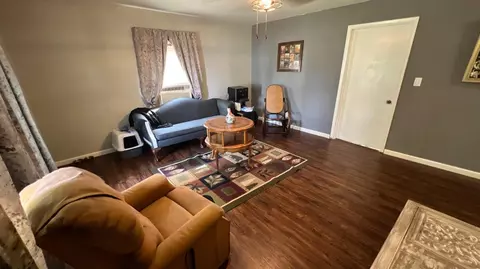 1525 Elm St, Griffith, IN 46319 photo 3