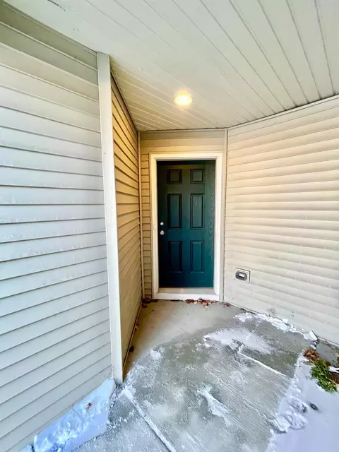 11103 Vermont Cir, Crown Point, IN 46307 photo 3