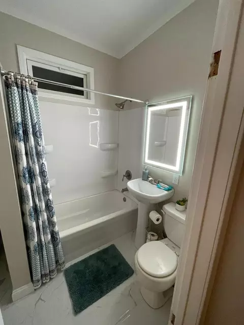 3874 Marshall St, Gary, IN 46408 photo 4