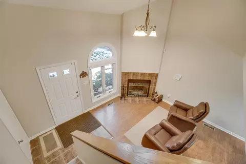 1817 Springvale Dr, Crown Point, IN 46307 photo 10