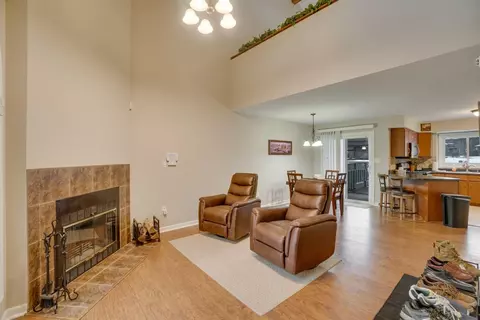 1817 Springvale Dr, Crown Point, IN 46307 photo 3
