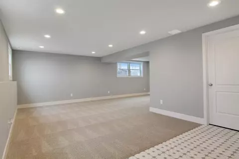 7449 Parrish Ave, Hammond, IN 46323 photo 9