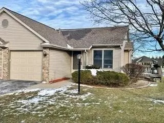 1907 Creekside Ct, Valparaiso, IN 46383