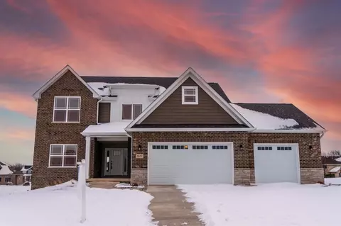 8651 Manor House Dr, Saint John, IN 46373 photo 1