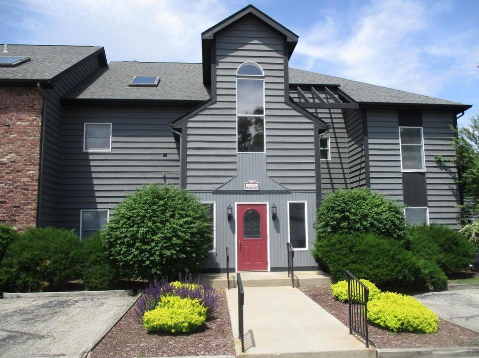 1300 Winding Ridge Ln C10, Valparaiso, IN 46383 28 Photos MLS