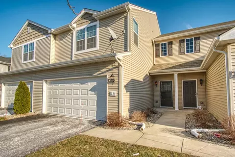 235 Sweetbriar Ct, Lowell, IN 46356 photo 1