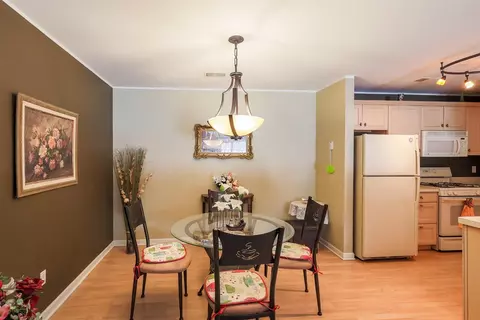 2640 Georgetowne Dr #D2, Highland, IN 46322 photo 6
