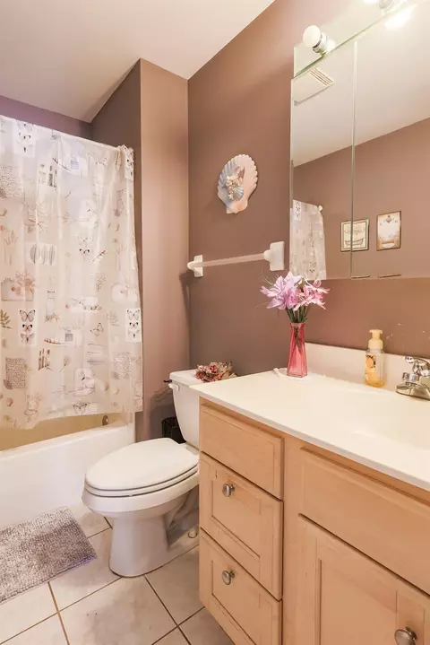 2640 Georgetowne Dr #D2, Highland, IN 46322 photo 13