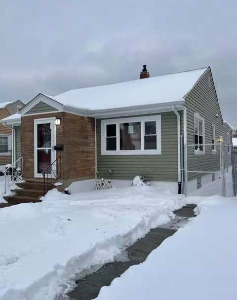 627 Gerry St, Gary, IN 46406 photo 3
