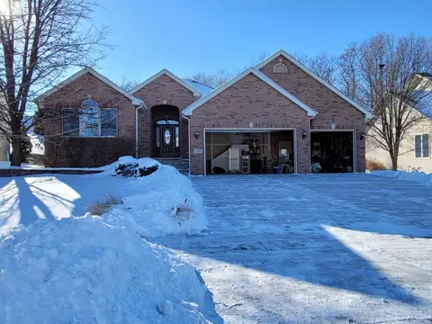 1005 Doe Path Ln, Crown Point, IN 46307 photo 3