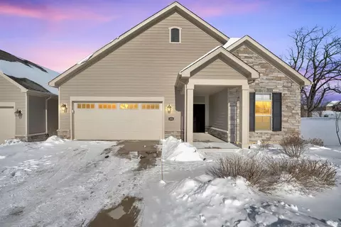 2820 Rustic Crooked Cir, Valparaiso, IN 46385 photo 1