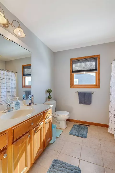 303 Juniper St, De Motte, IN 46310 photo 8