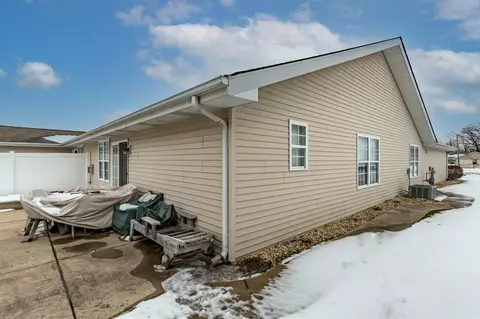 7046 Tompkins Ct, Griffith, IN 46319 photo 24