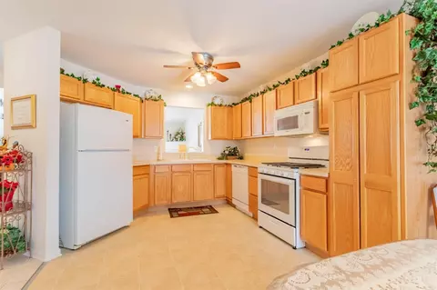 7046 Tompkins Ct, Griffith, IN 46319 photo 6