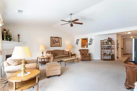 7046 Tompkins Ct, Griffith, IN 46319 photo 12
