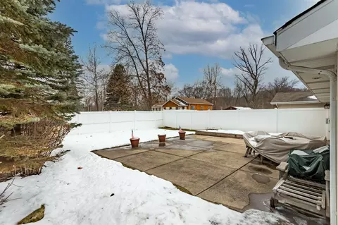 7046 Tompkins Ct, Griffith, IN 46319 photo 2