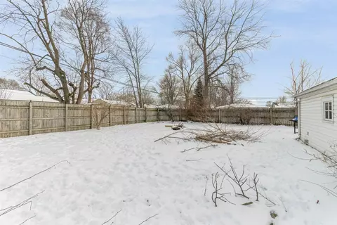 8105 Robertson Pl, Highland, IN 46322 photo 16