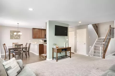 11121 Vermont Cir, Crown Point, IN 46307 photo 8
