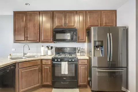 11121 Vermont Cir, Crown Point, IN 46307 photo 5