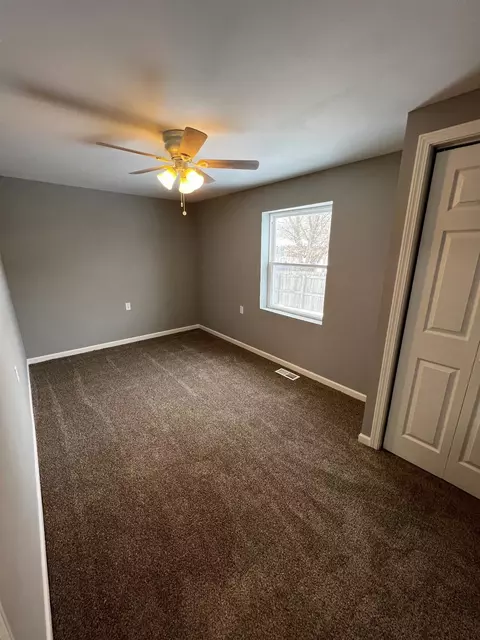 6622 Ash Pl, Gary, IN 46403 photo 8