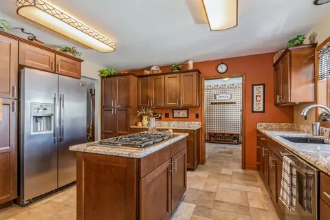 9878 W Oakridge Dr, Saint John, IN 46373 photo 6