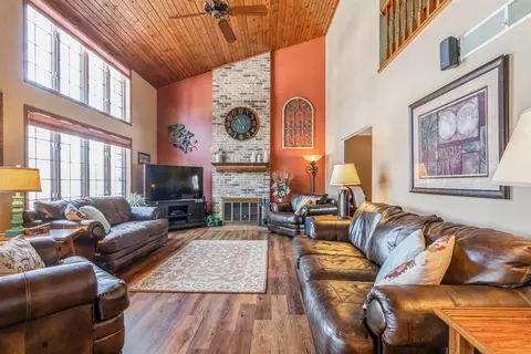 9878 W Oakridge Dr, Saint John, IN 46373 photo 4