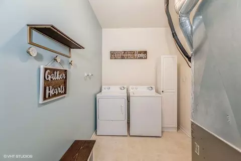 8034 Knickerbocker Pl, Dyer, IN 46311 photo 12