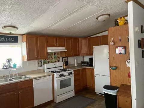 9065 E 50, Knox, IN 46534 photo 6