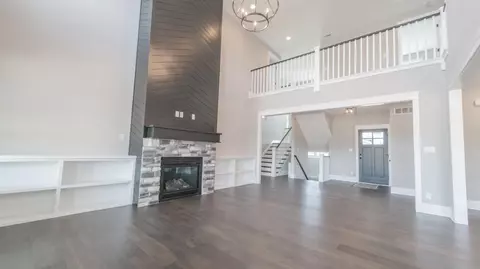 13214 Waterleaf Dr, Saint John, IN 46373 photo 3