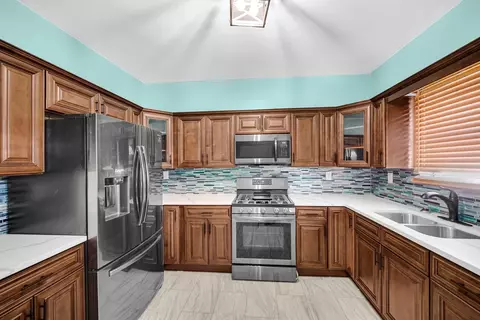 5240 W 4th Pl, Gary, IN 46406 photo 8